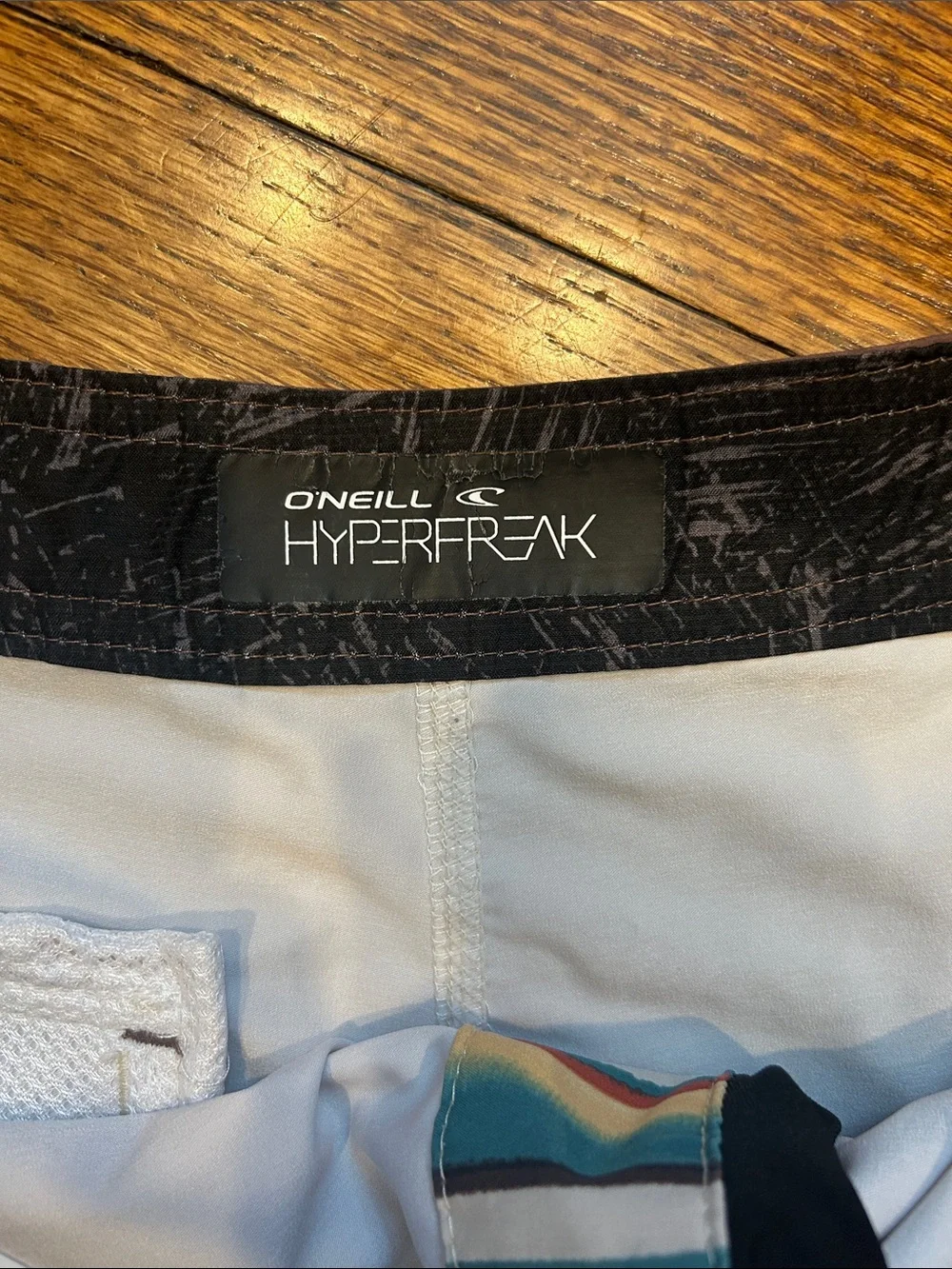 O'Neill Men's Multi-Stripe Cream & Orange Swim Board Shorts - Size 32